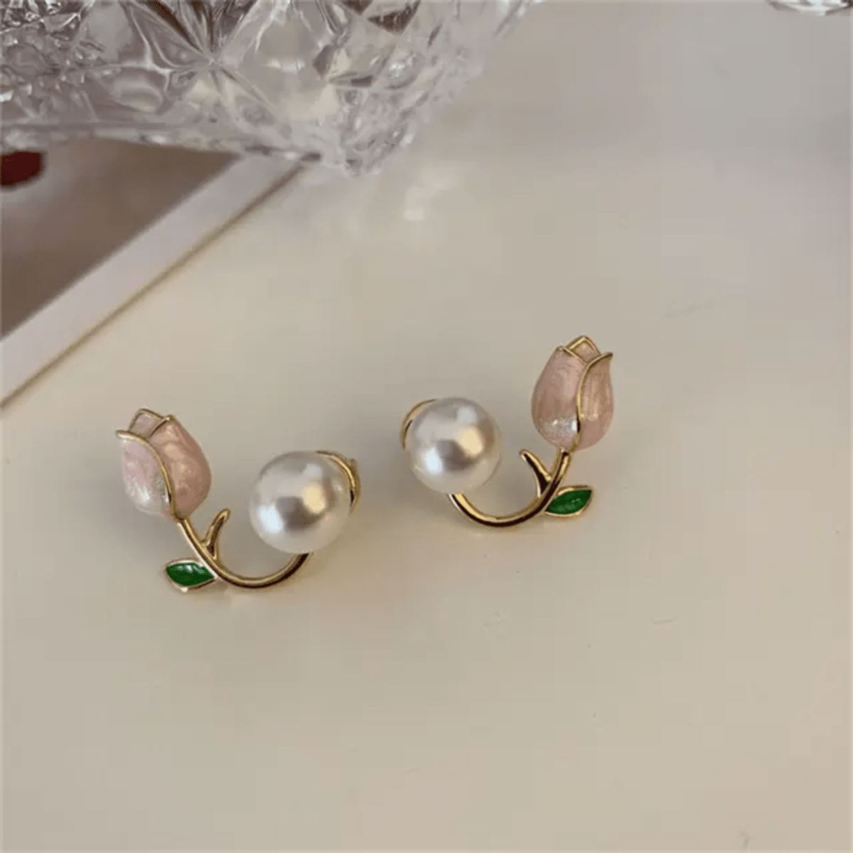 Korean Daisy Pearl Stud Earrings
