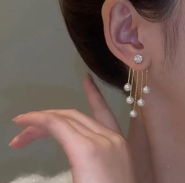 Danglers- Pearl Earrings