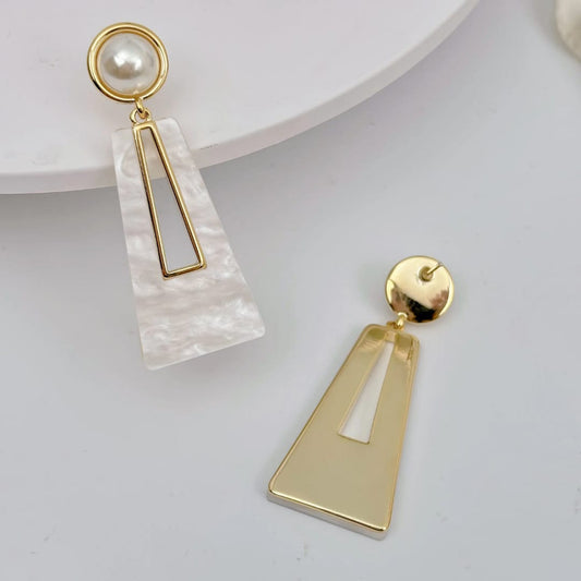 Danglers- Pearl Earrings