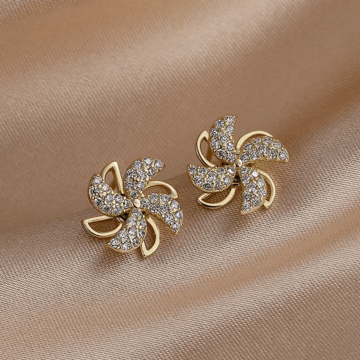 Korean Swirl Diamond Stud Earrings