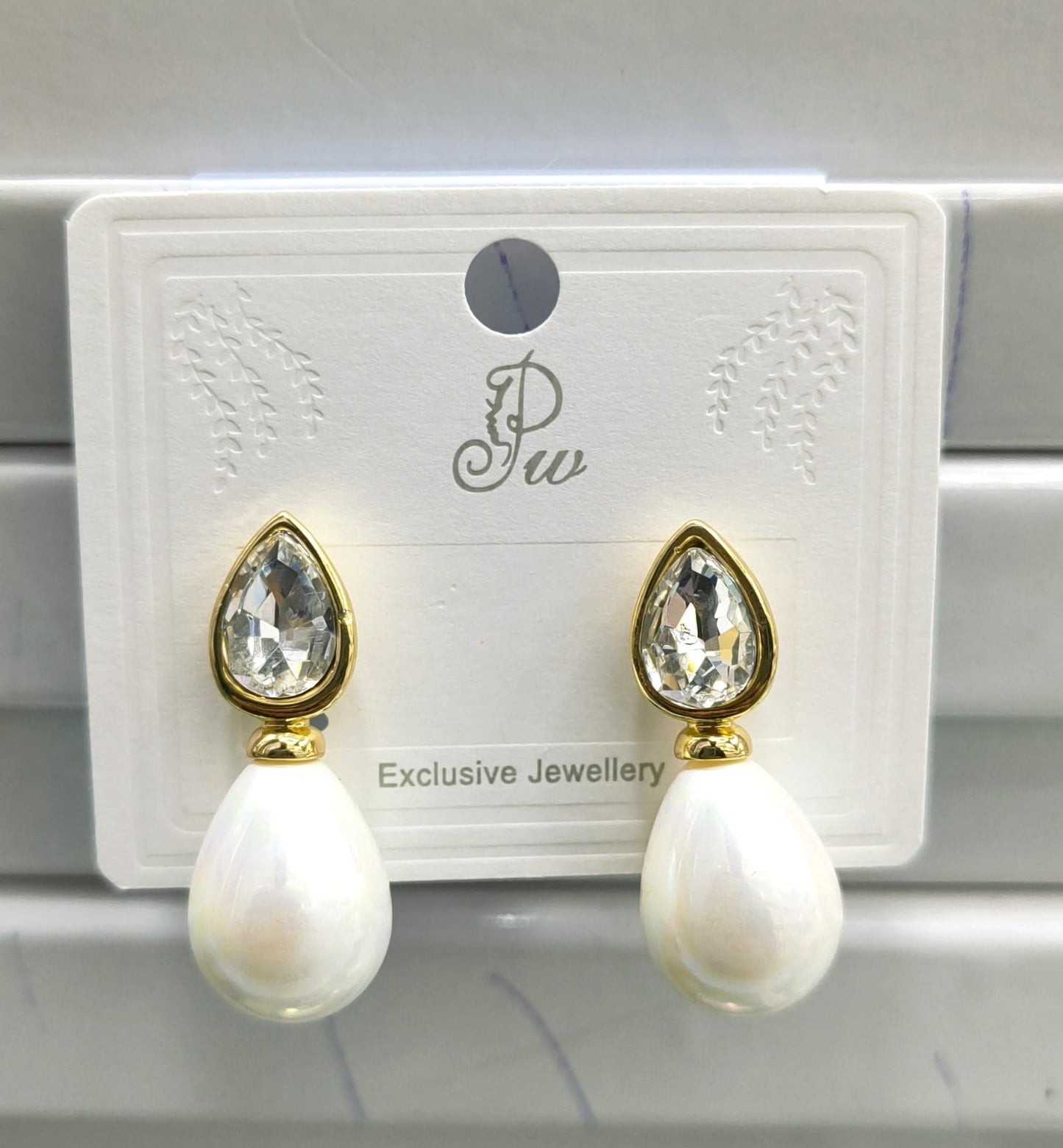 Korean Diamond with pearl stud
