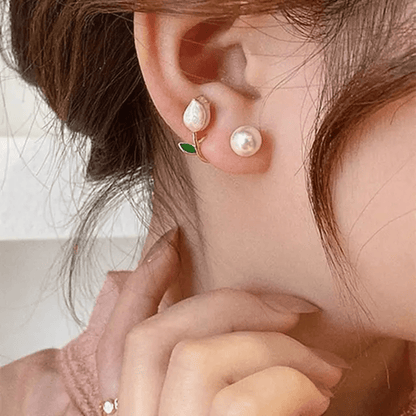 Korean Daisy Pearl Stud Earrings