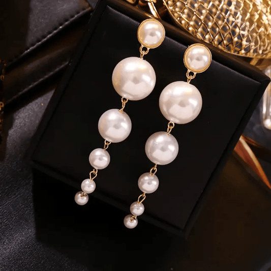 Danglers - Pearl earrings