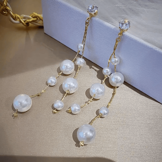 Danglers - Pearl earrings