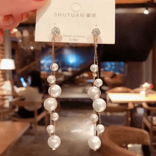 Danglers - Pearl earrings
