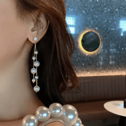 Danglers - Pearl earrings