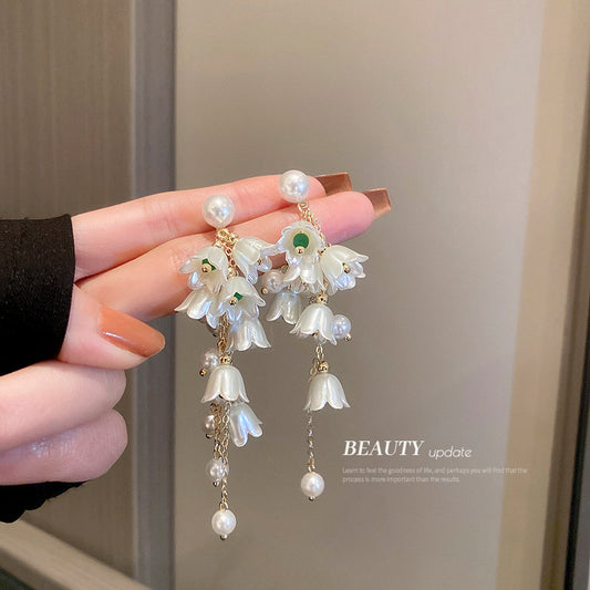 Danglers- Pearls Earrings
