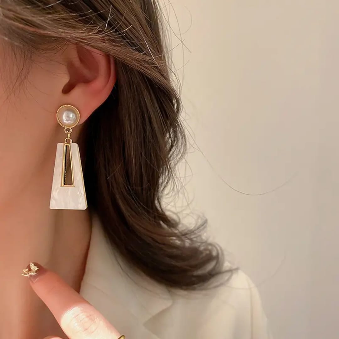 Danglers- Pearl Earrings