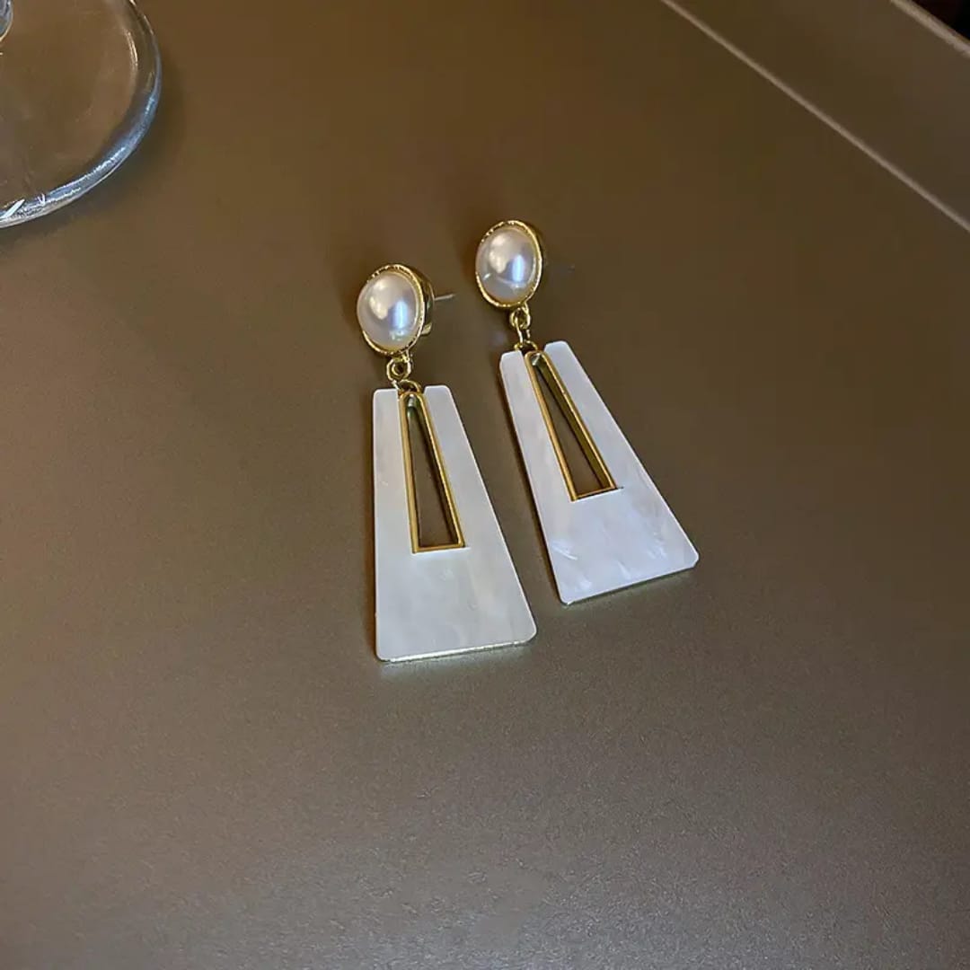 Danglers- Pearl Earrings