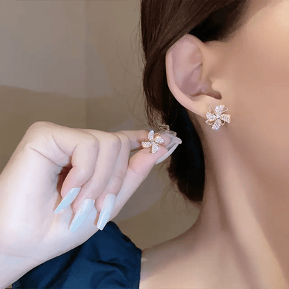 Korean Swirl Diamond Stud Earrings
