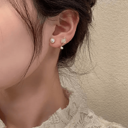 Korean Daisy Pearl Stud Earrings