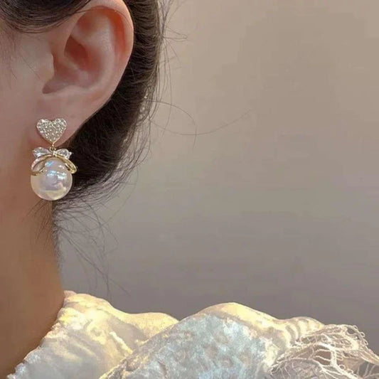 Danglers - Pearl earrings