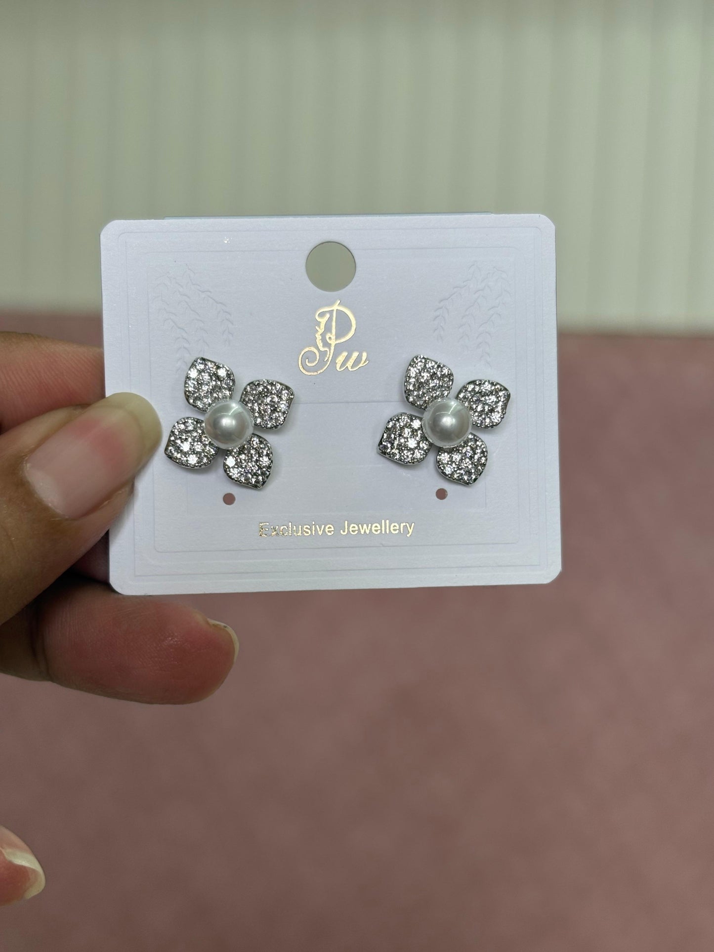 Korean diamond stud