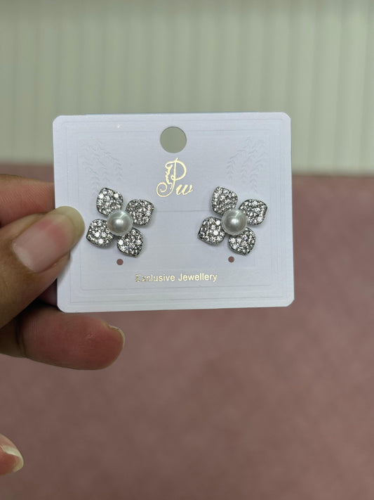 Korean diamond stud