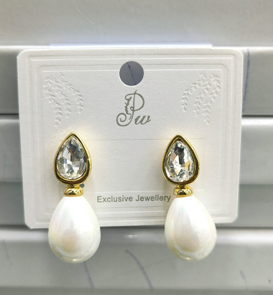 Korean Diamond with pearl stud